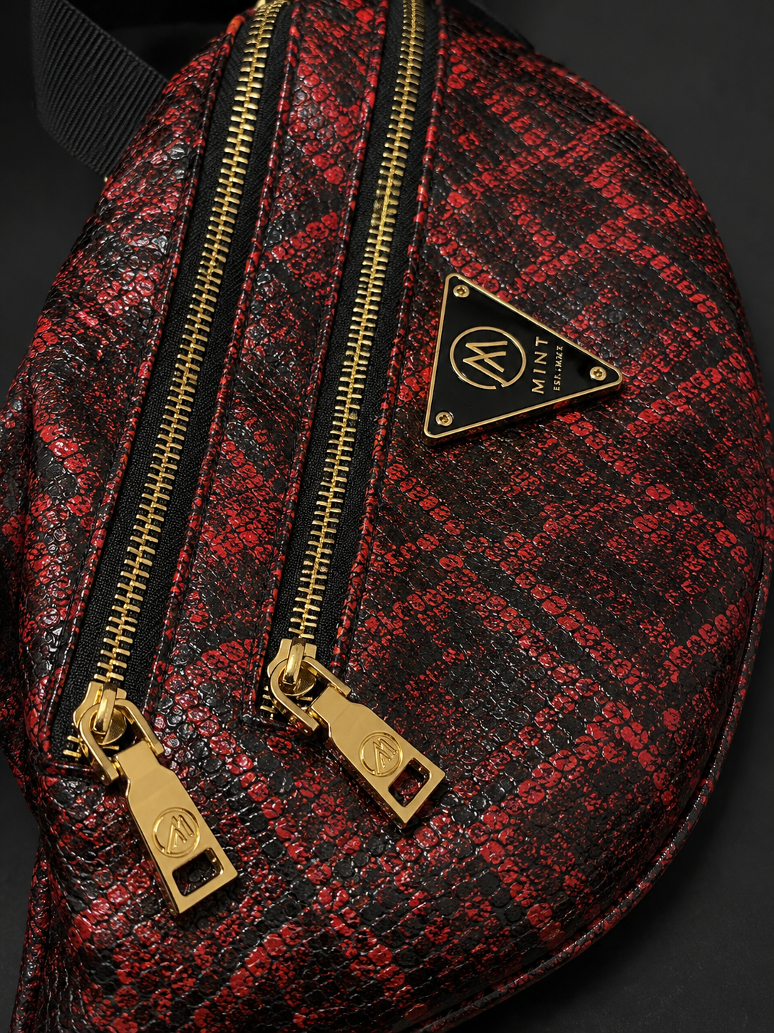 Cobra Fanny Pack in Red