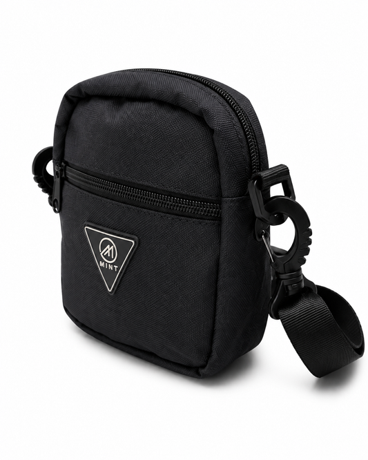 Smell Absorbent Day Bag in Black